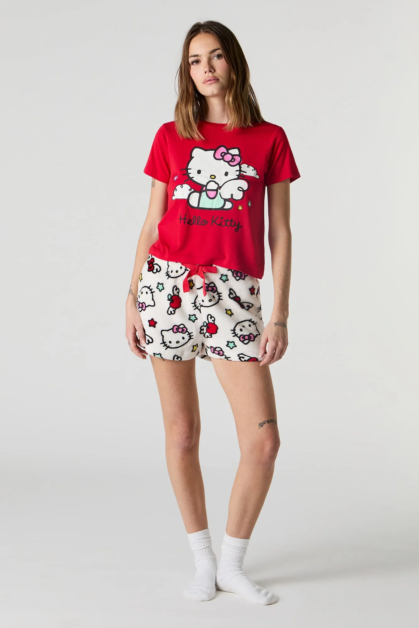 Ensemble pyjama avec t-shirt et short en peluche à imprimé Hello Kitty & Friends