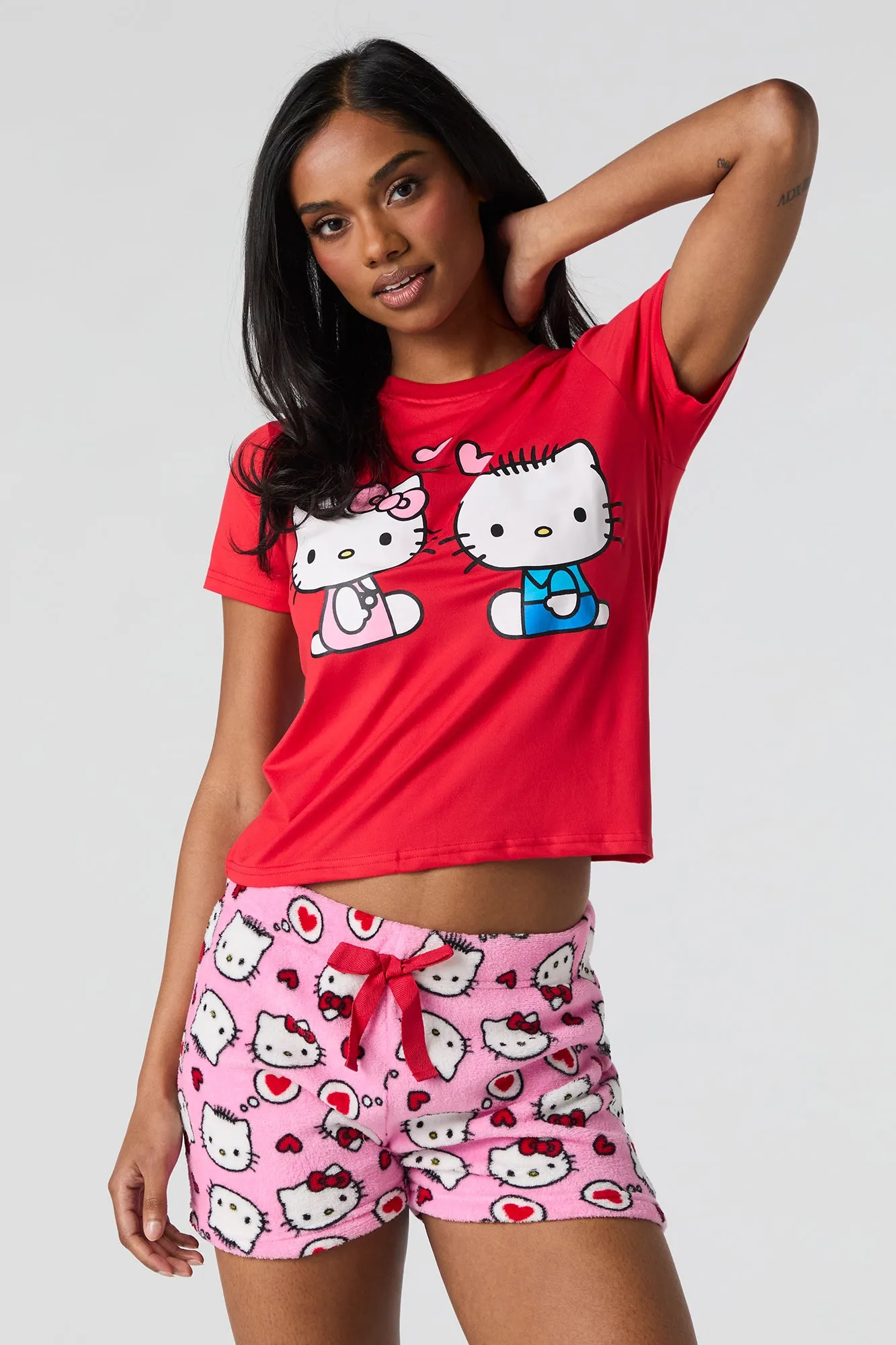 Ensemble pyjama avec t-shirt et short à imprimé Hello Kitty & Friends