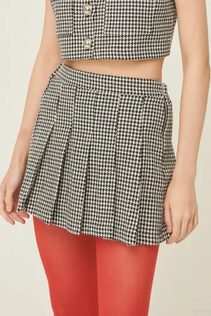 Haley Houndstooth Pleated Skort