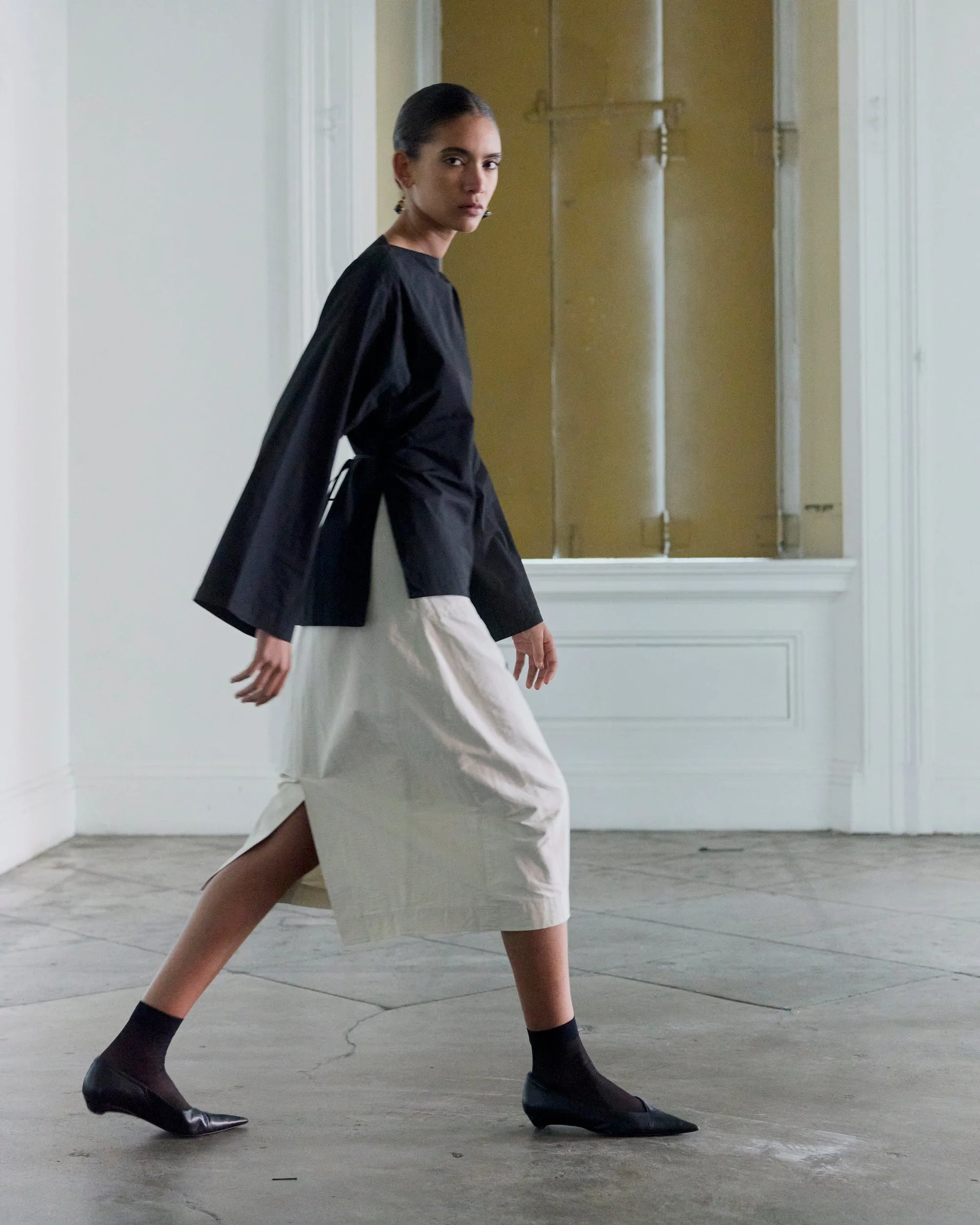 Jarmaine Back-Slit Barrel Skirt