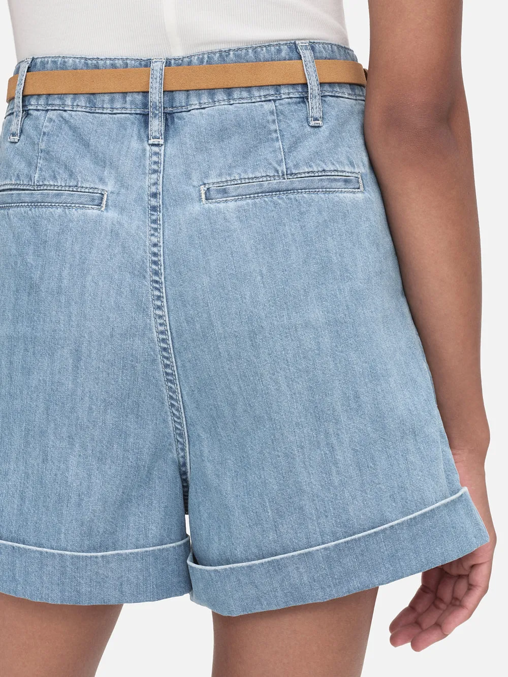 Pleated Wide Cuff Short -- Rhythm