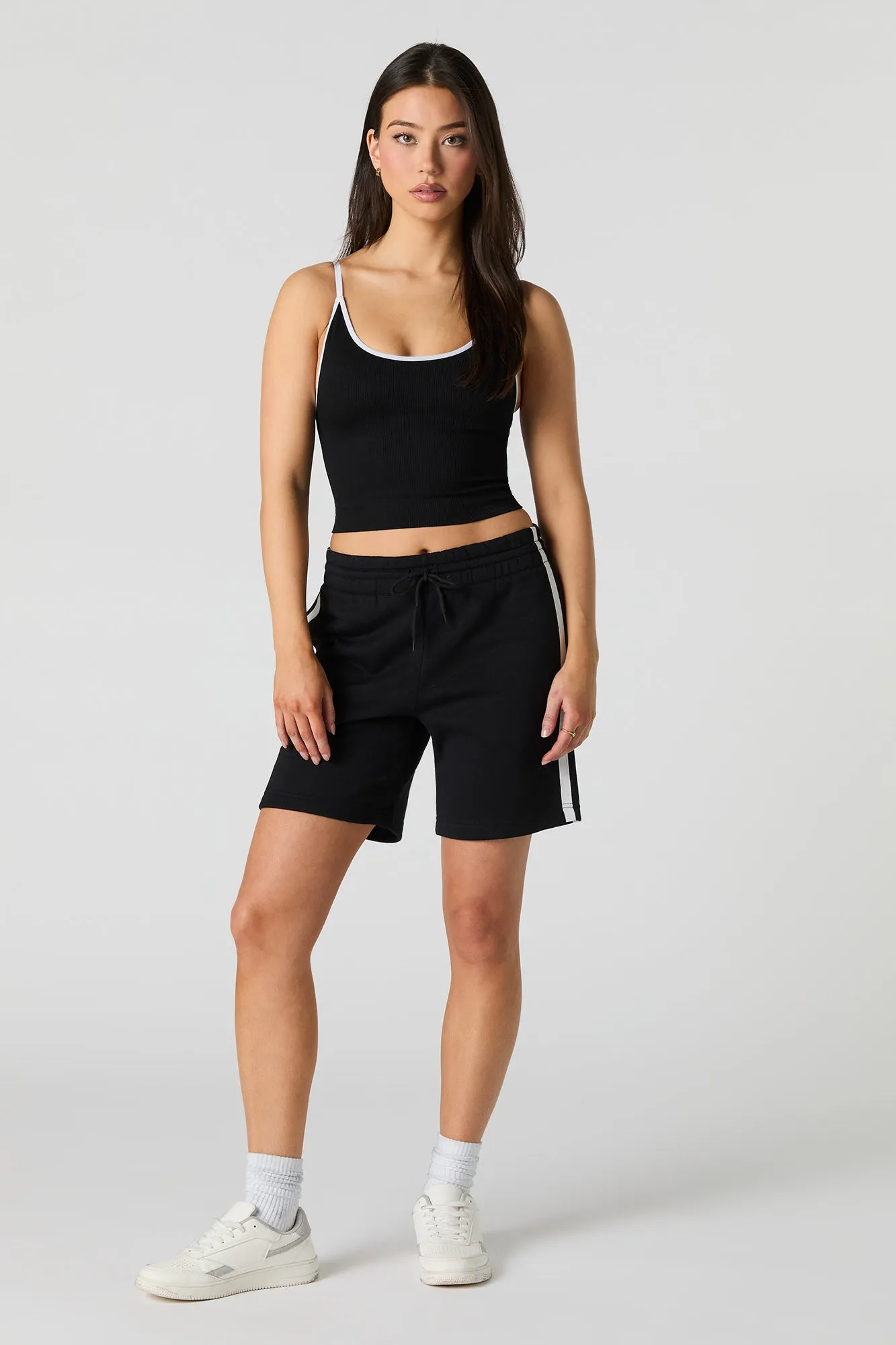 Short Active en molleton avec rayures latérales