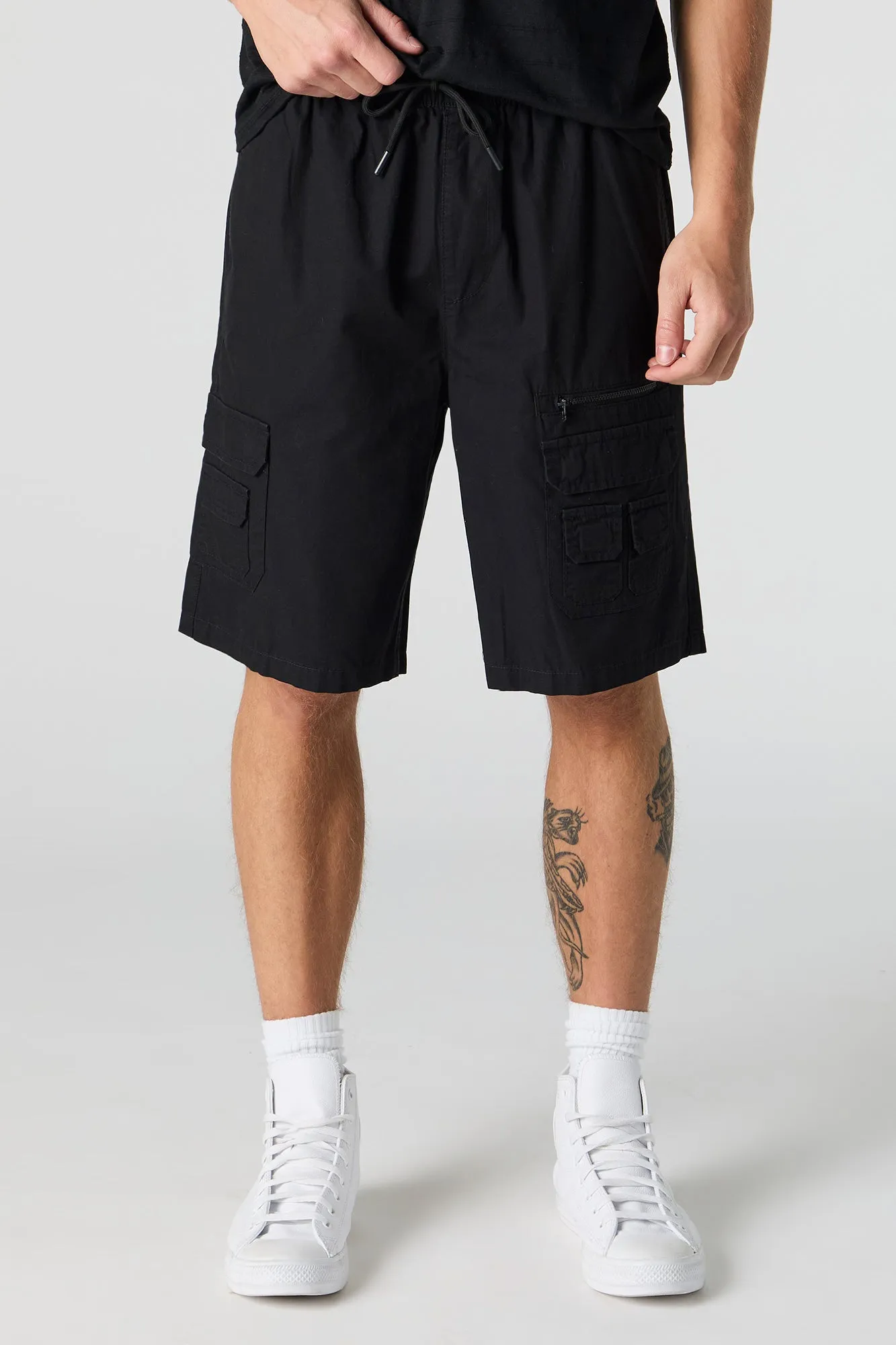 Short cargo avec poches à fermeture à glissière et taille coulissante
