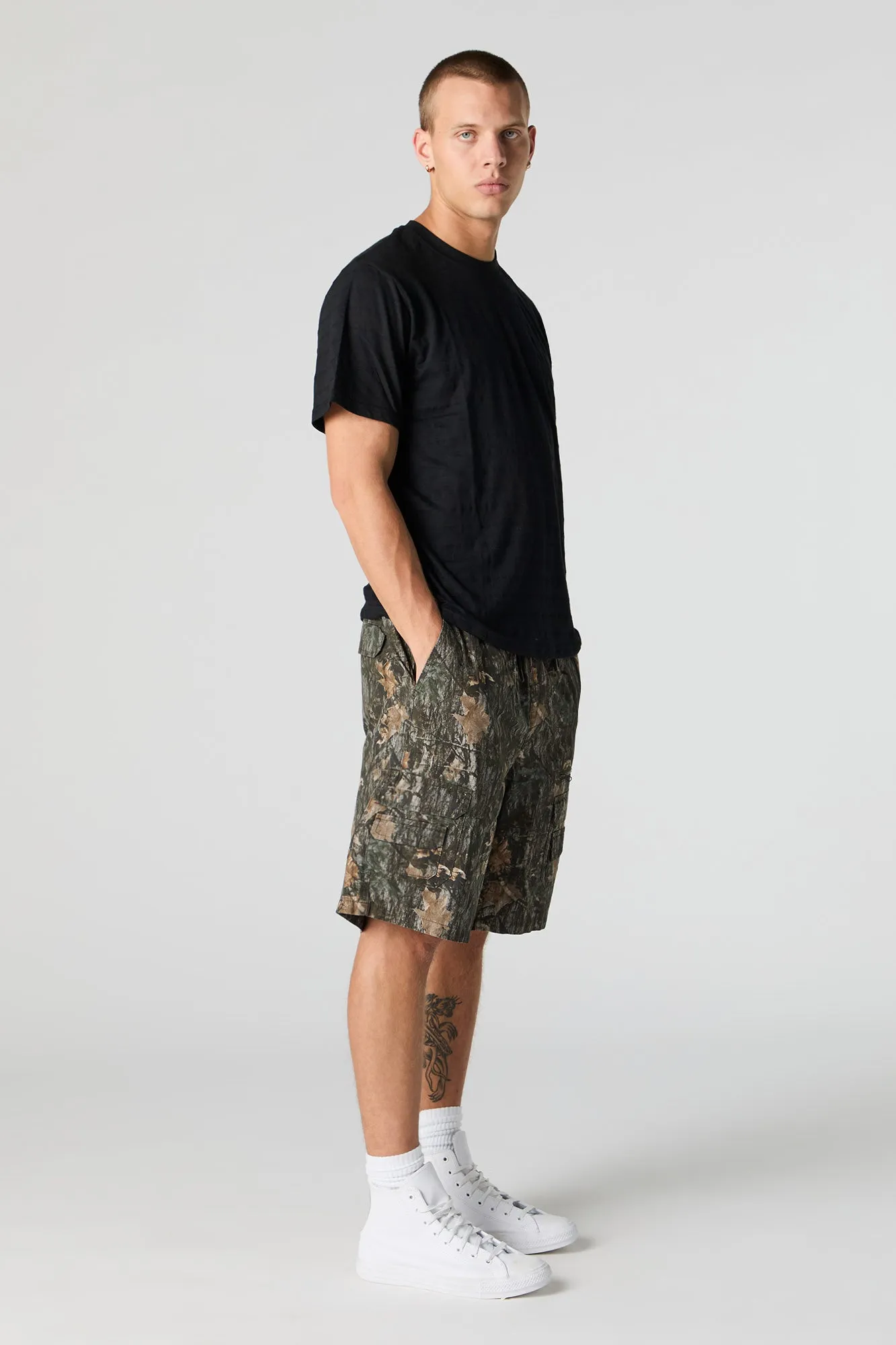 Short cargo avec poches à fermeture à glissière et taille coulissante