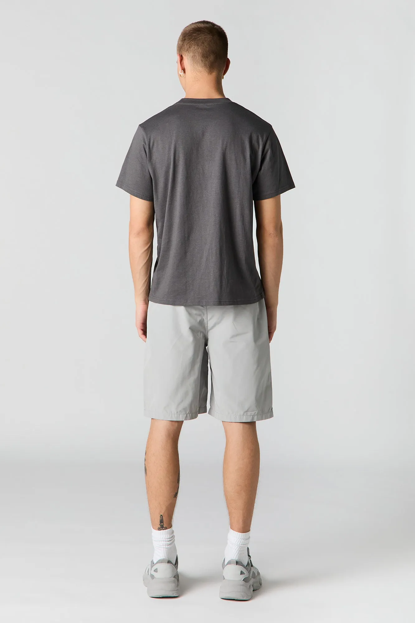 Short cargo avec poches à fermeture à glissière et taille coulissante
