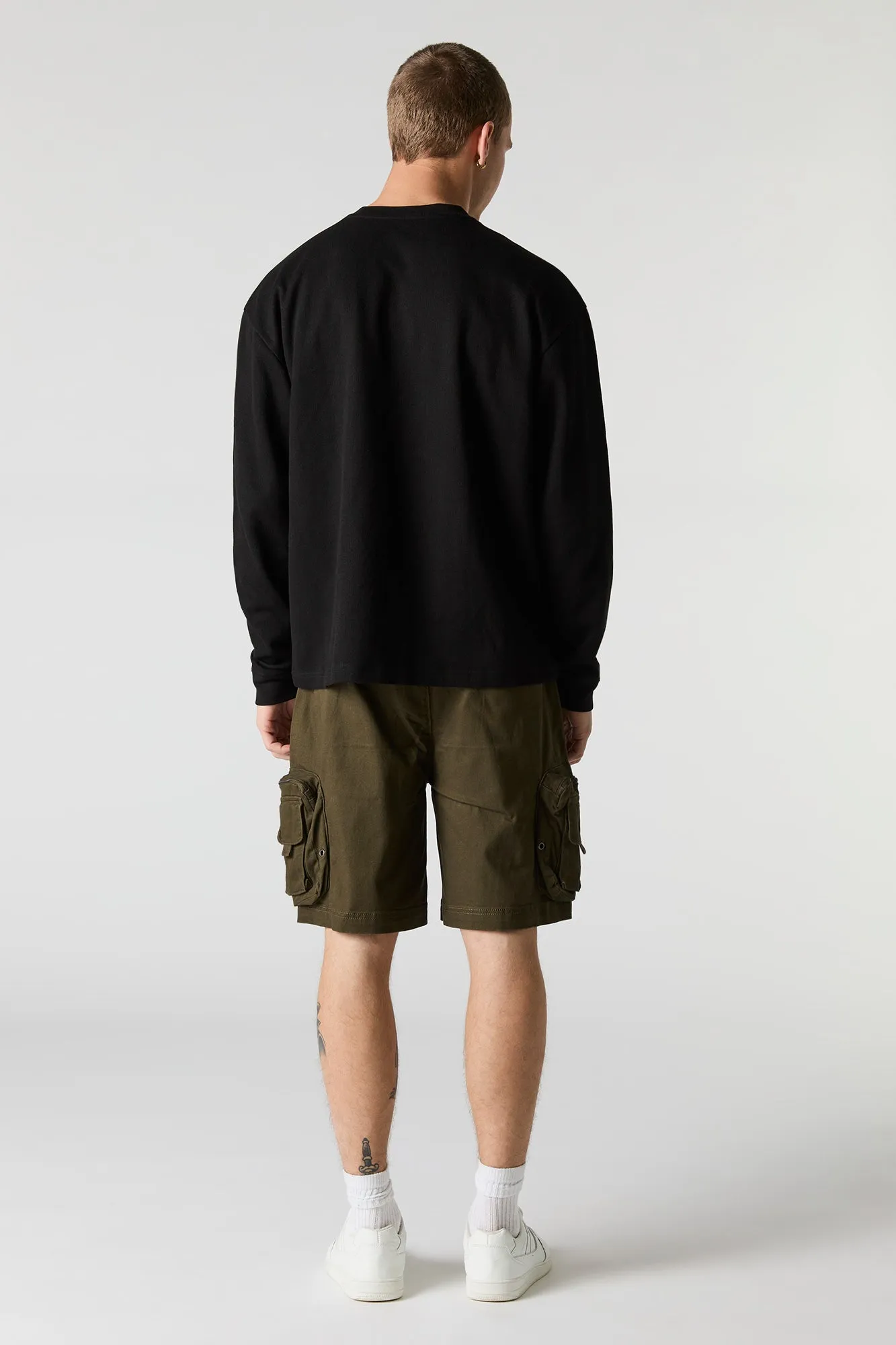 Short cargo avec poches multiples