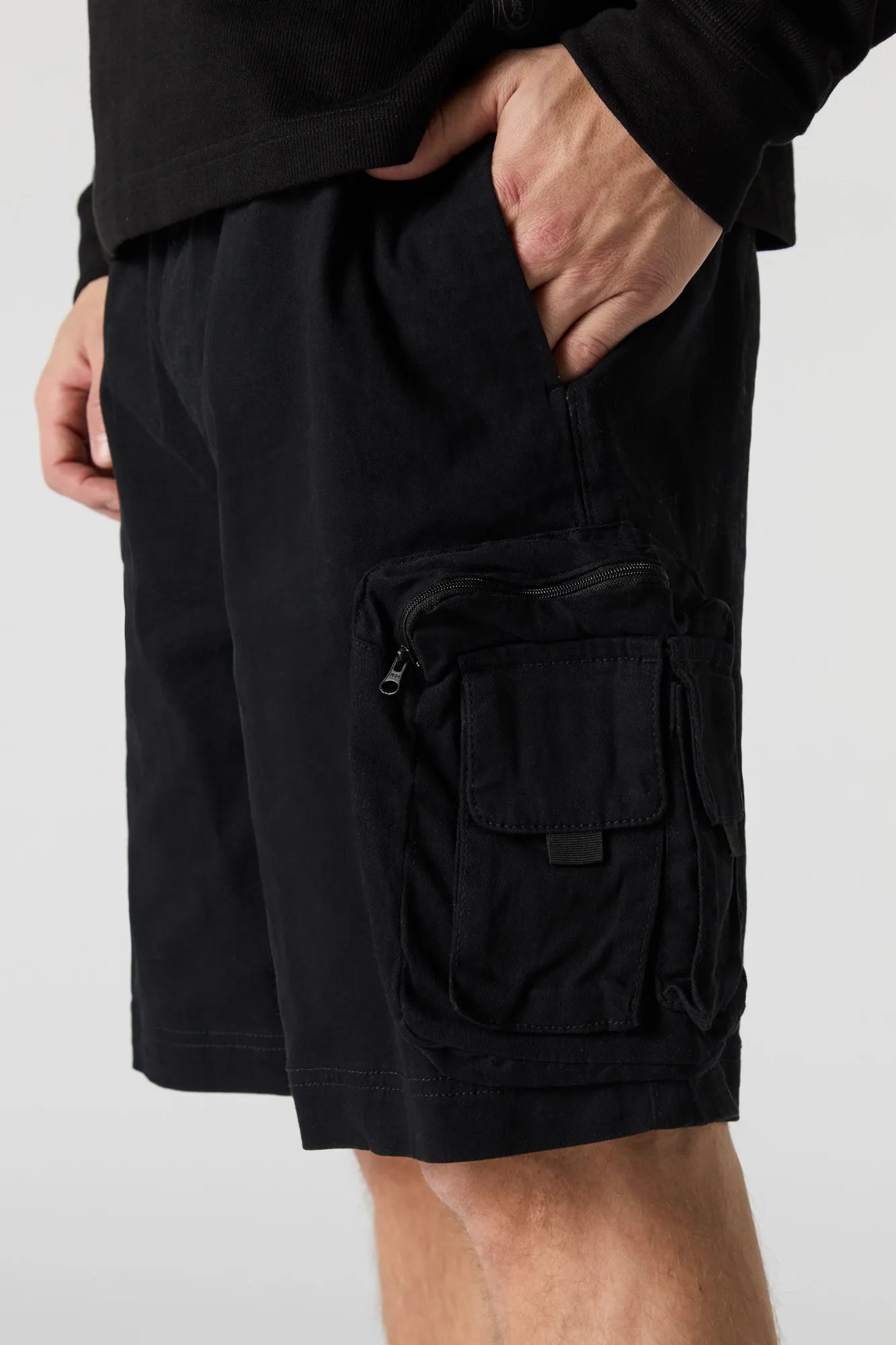Short cargo avec poches multiples