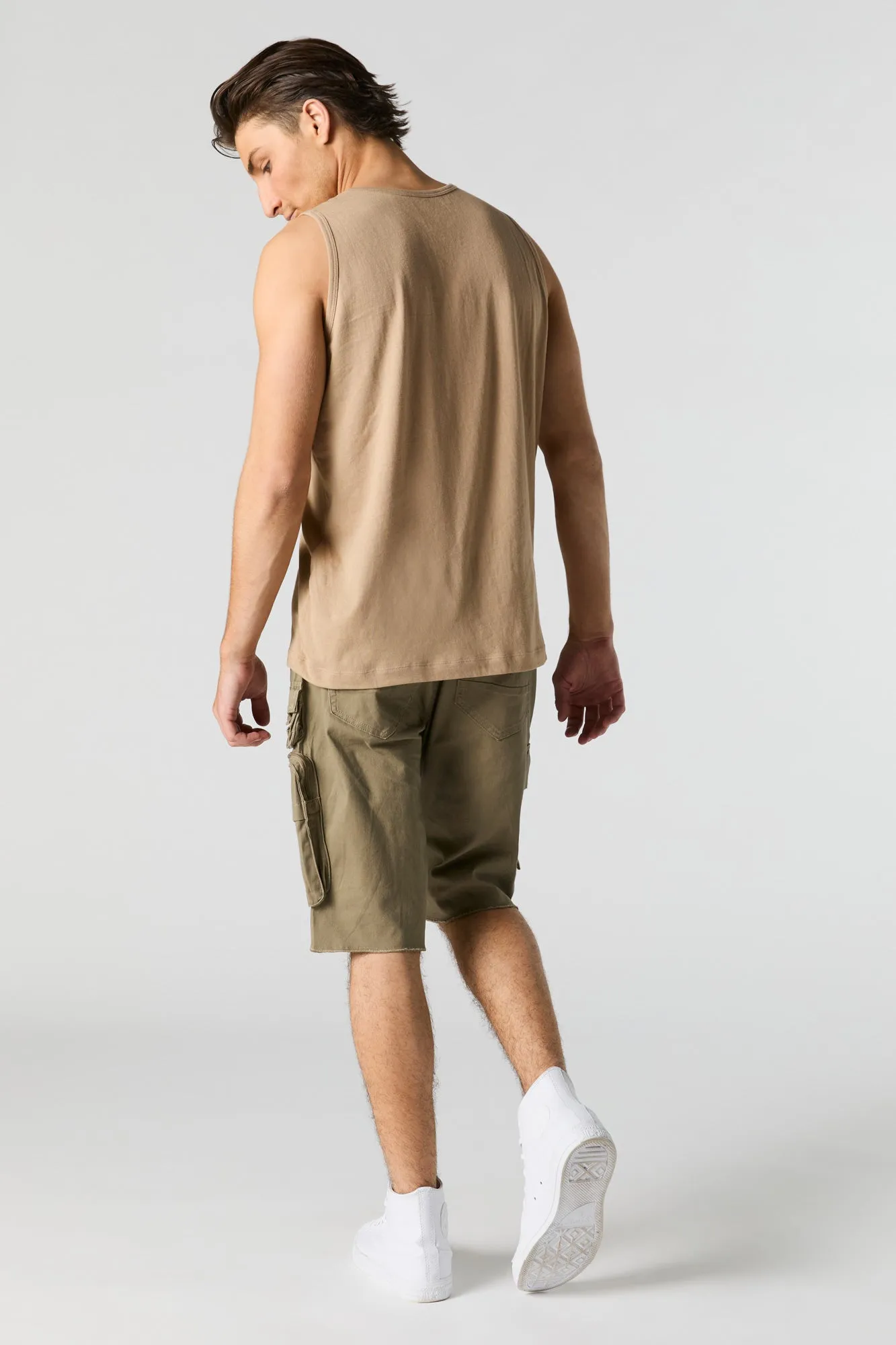 Short cargo avec poches multiples