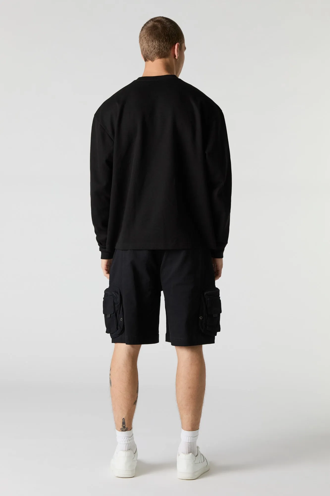 Short cargo avec poches multiples