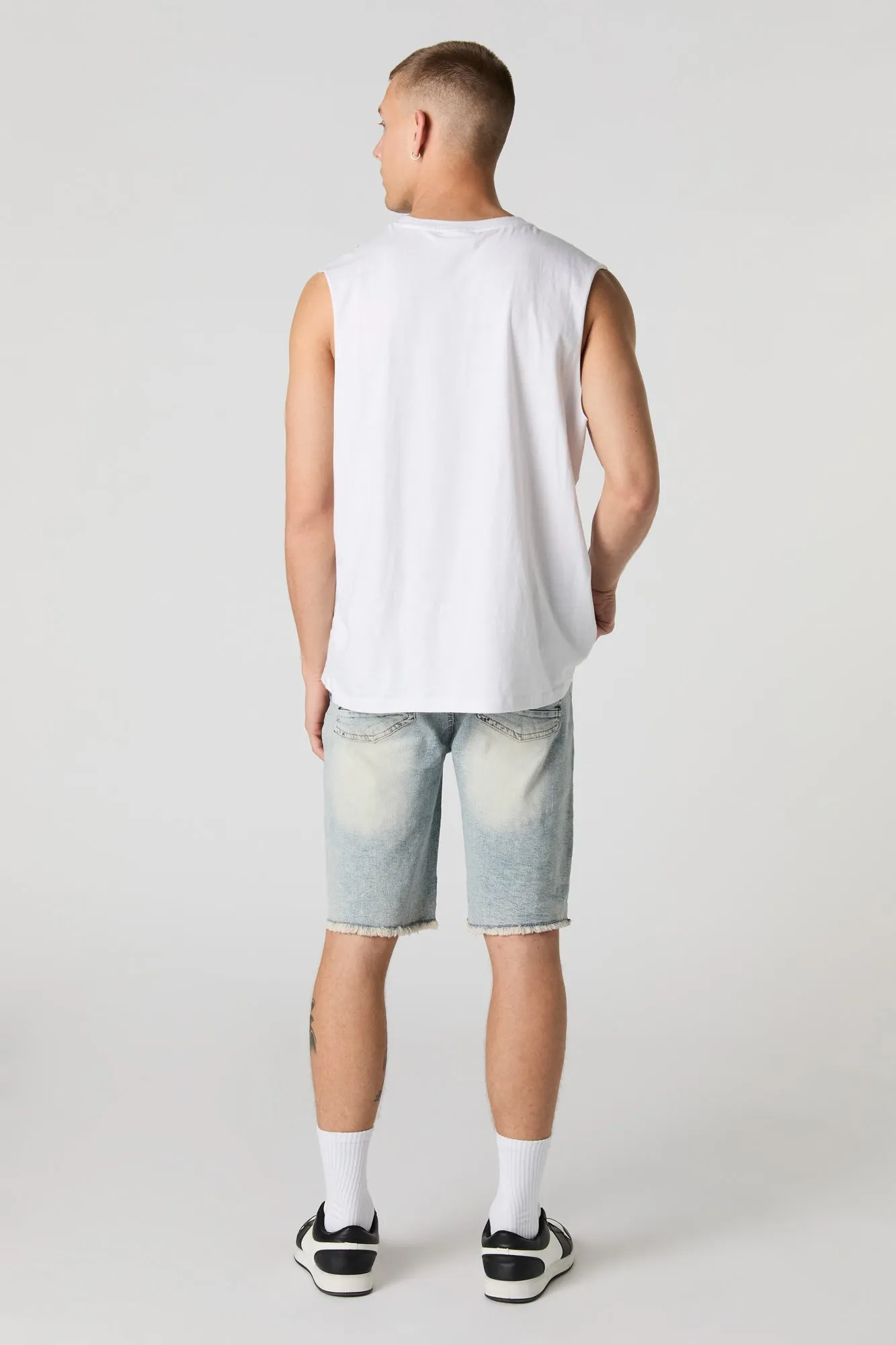 Short de style moto en denim d'aspect usé