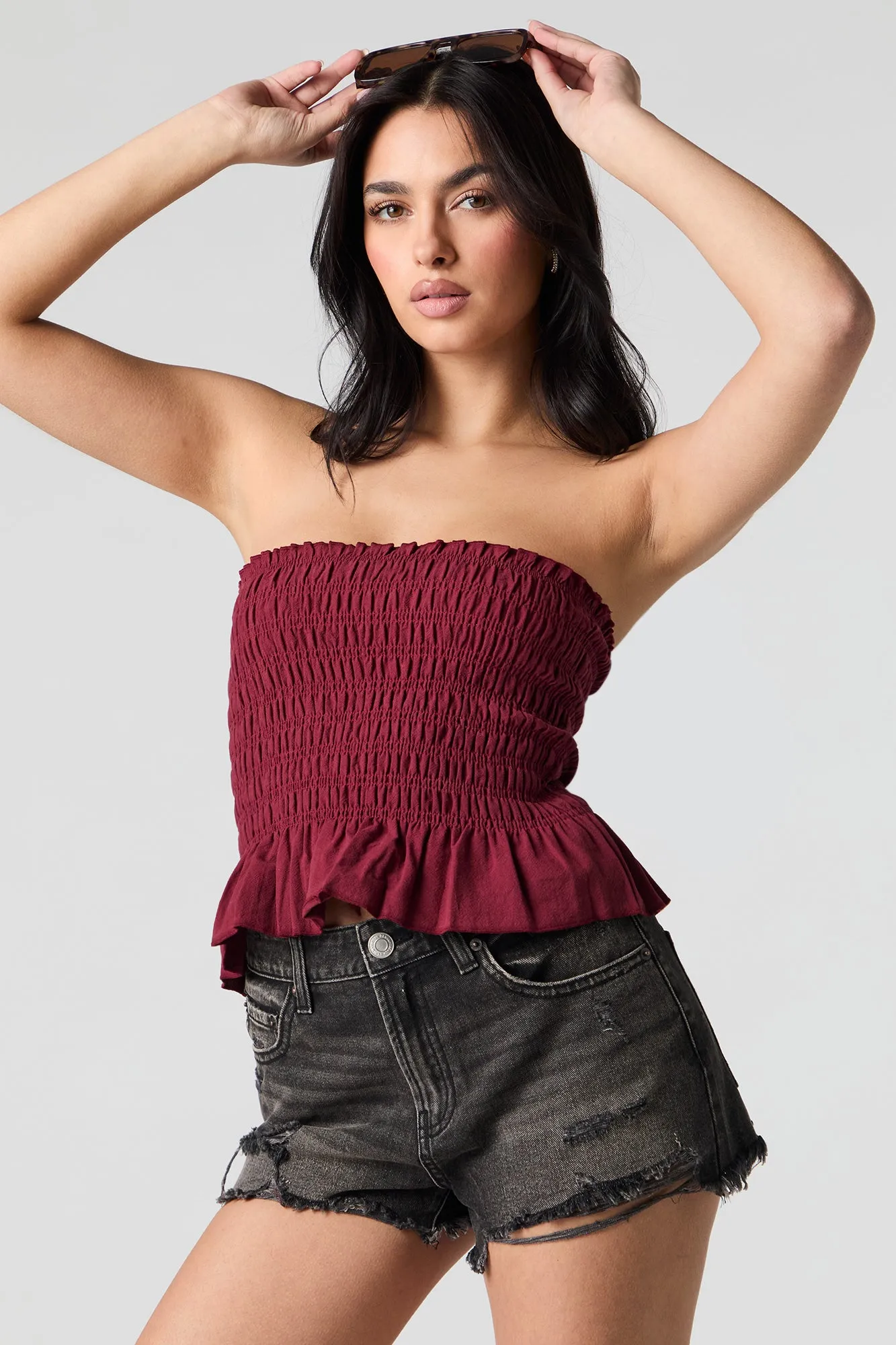 Short en denim d'aspect usé délavé latte noir