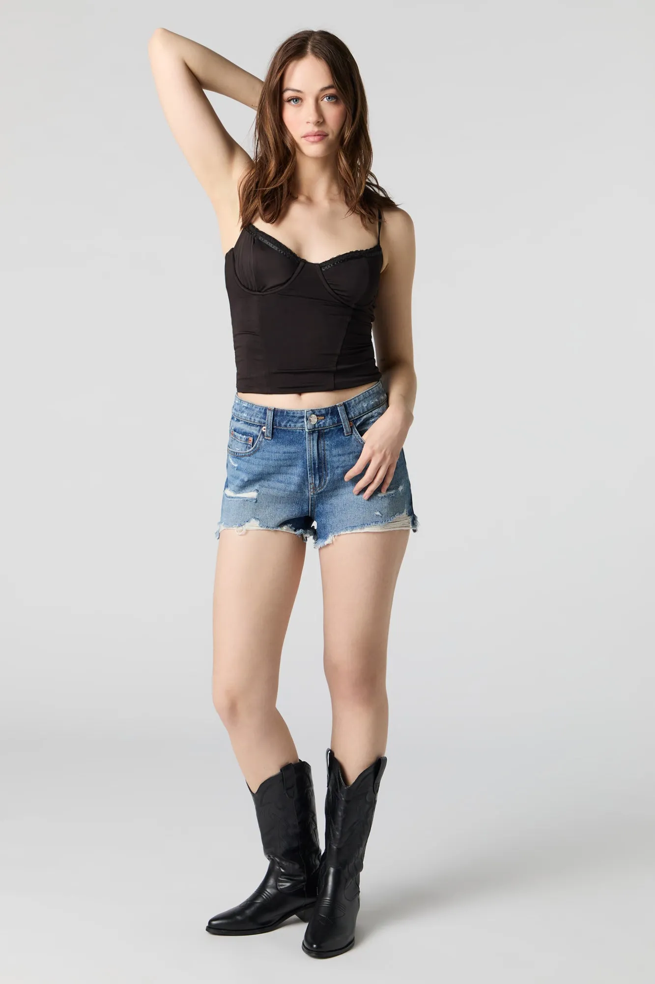 Short en denim d'aspect usé délavé moyen vintage