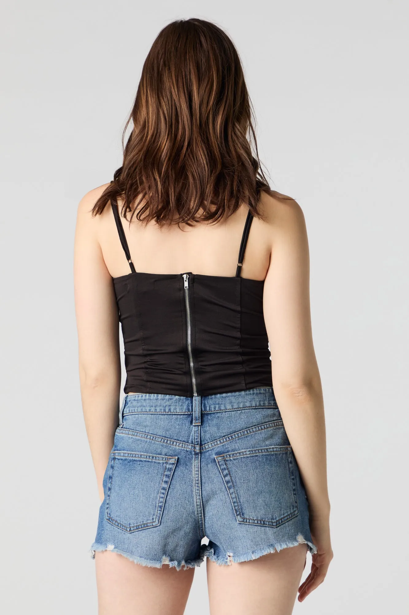 Short en denim d'aspect usé délavé moyen vintage
