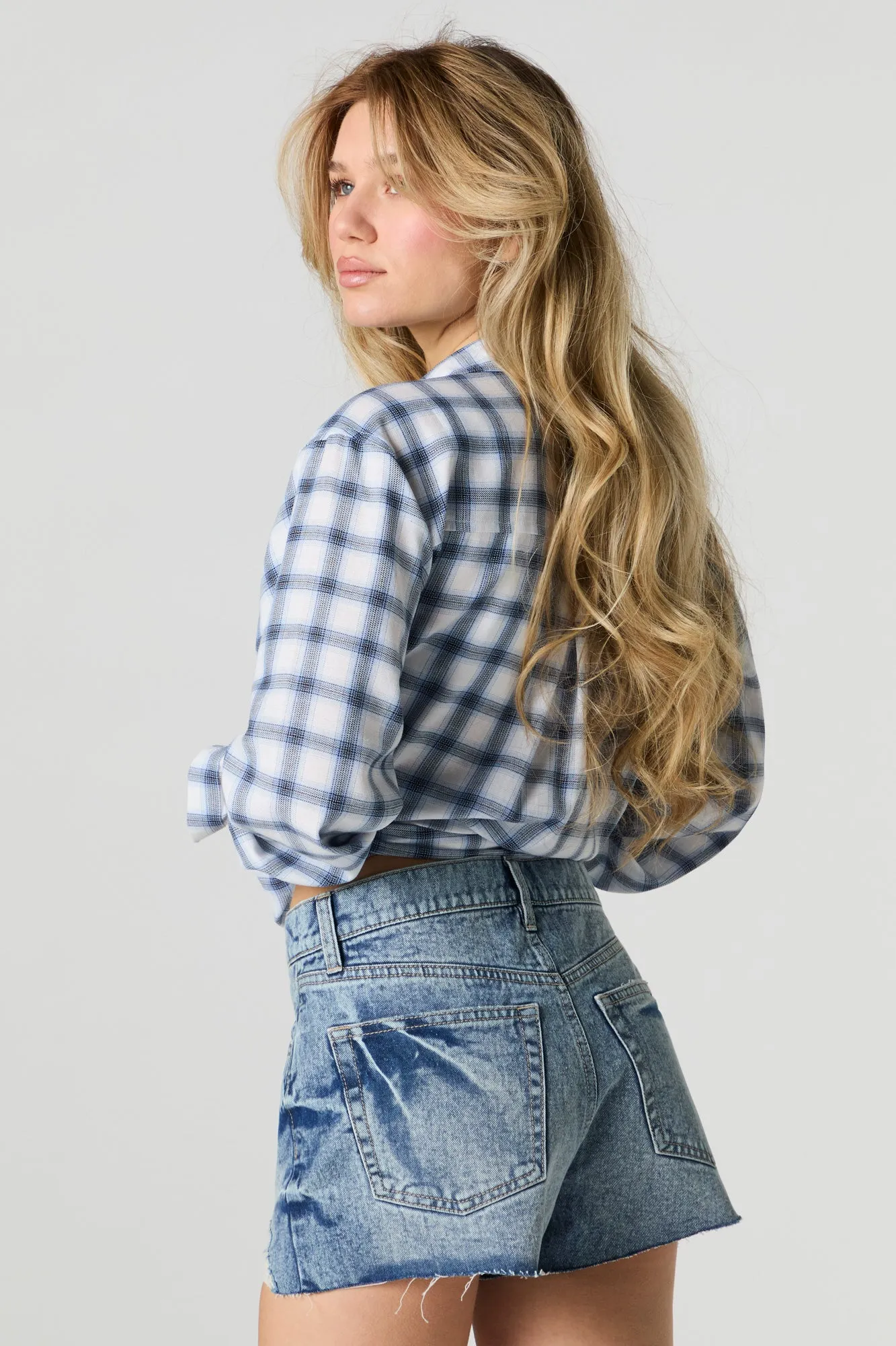 Short en denim d'aspect usé délavé vintage moyen