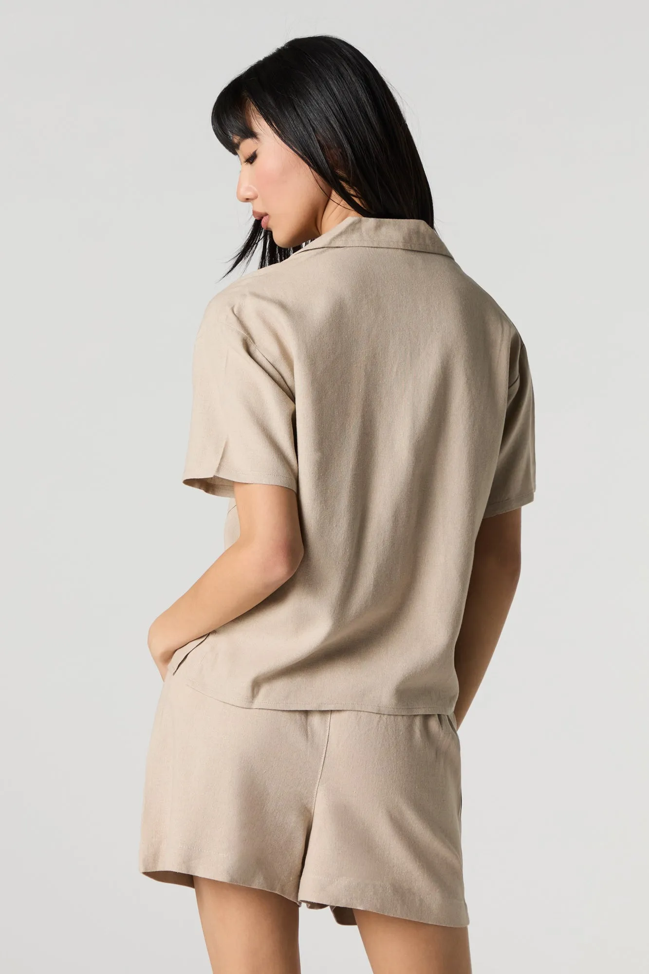 Short en mélange de lin à taille coulissante