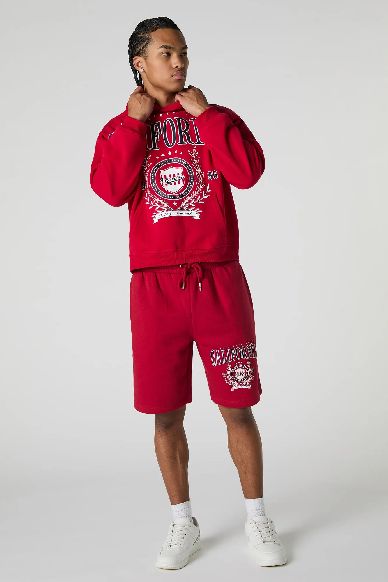 Short en molleton avec motif brodé California