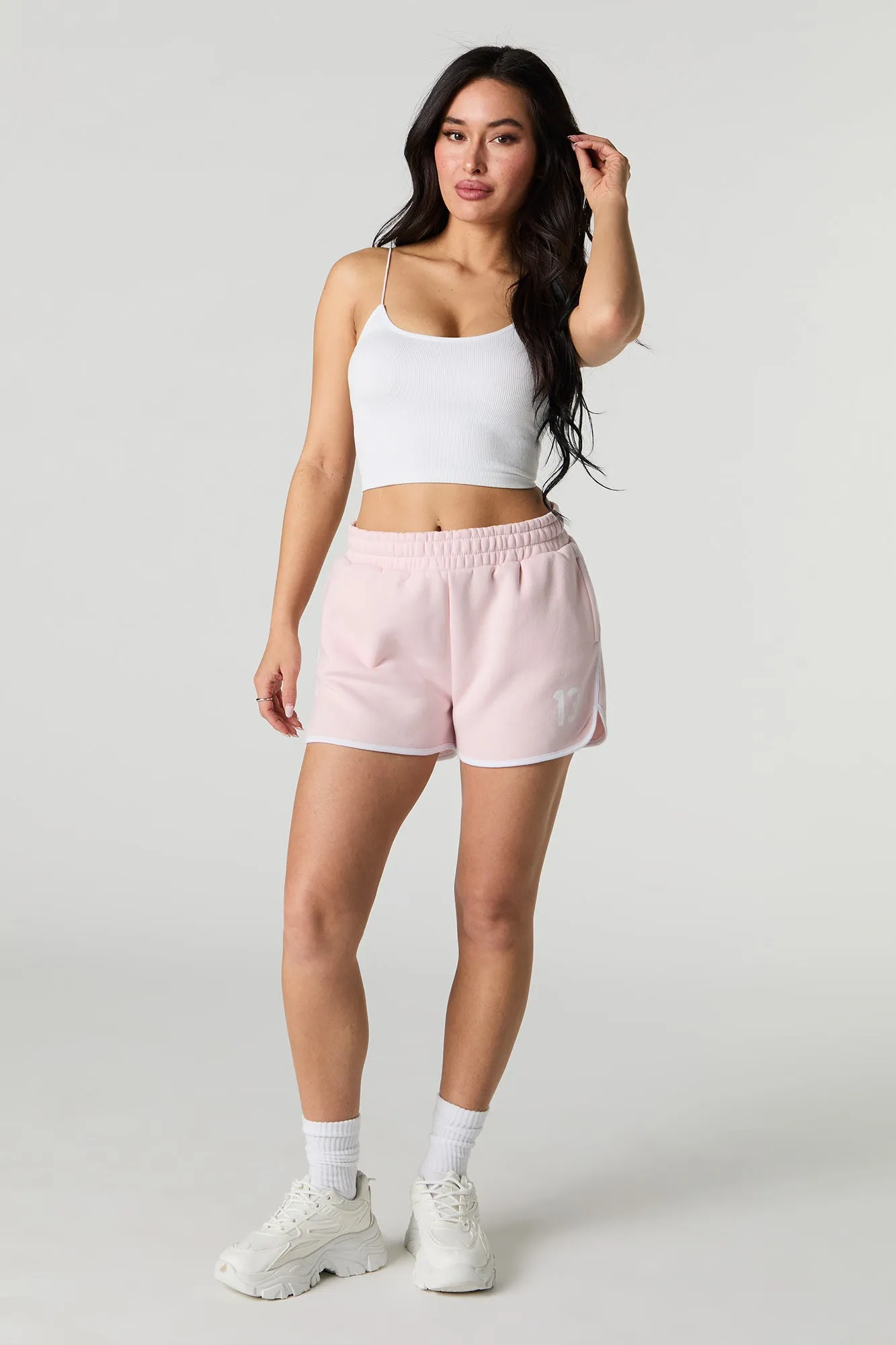 Short en molleton avec motif brodé et ourlet arrondi