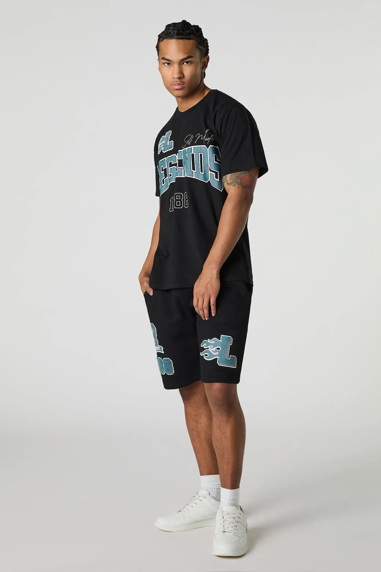 Short en molleton avec motif brodé Legend en chenille