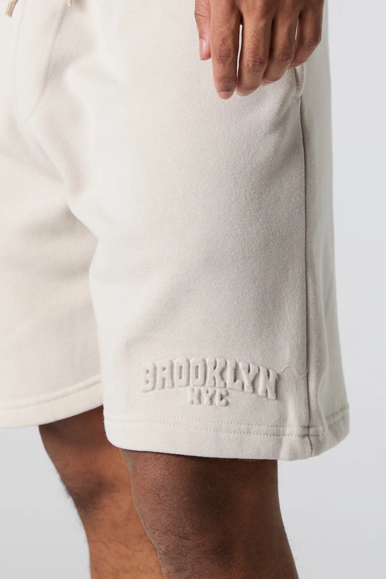 Short en molleton avec motif City embossé