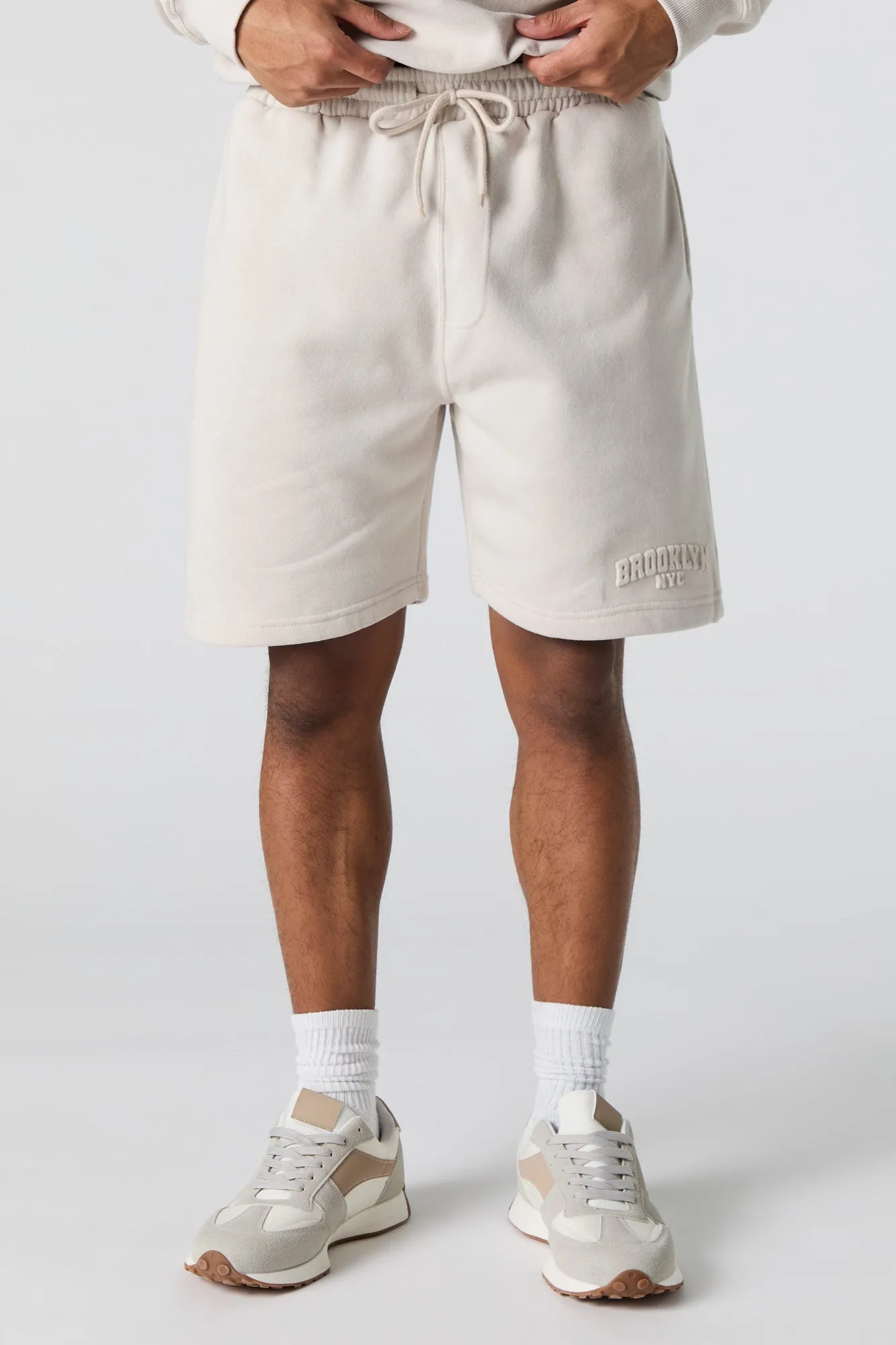 Short en molleton avec motif City embossé