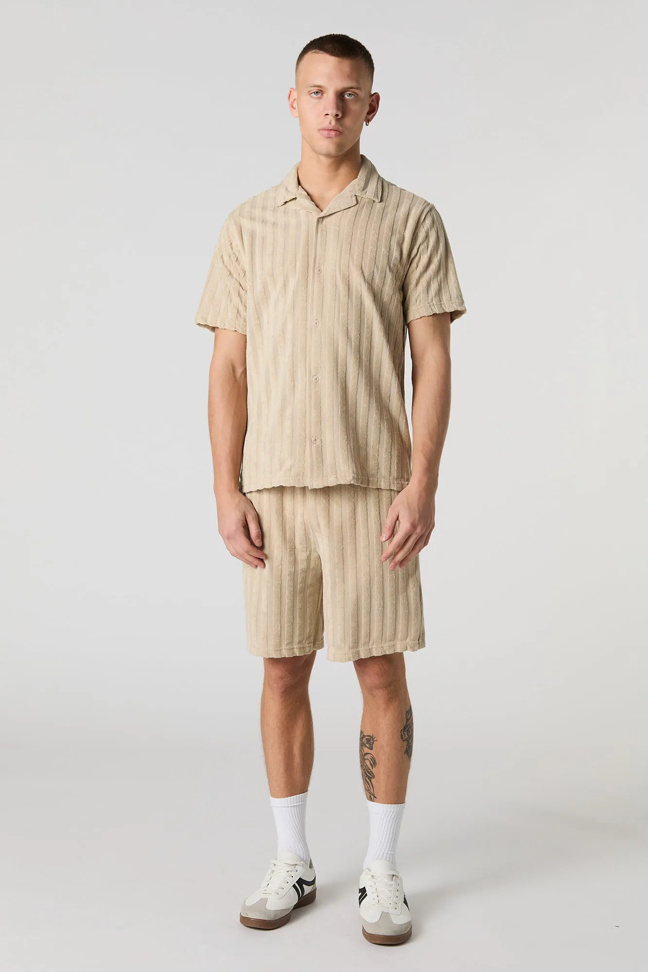 Short en tissu bouclé rayé à taille coulissante