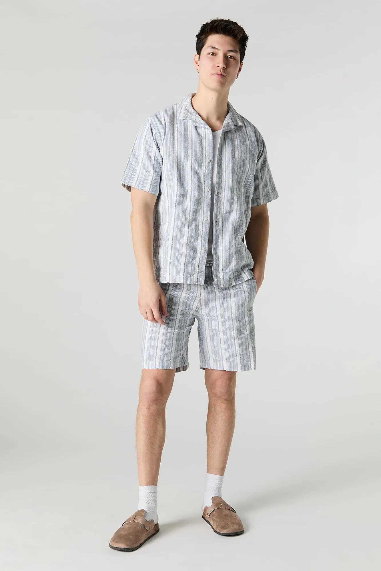 Short en tricot rayé à taille coulissante