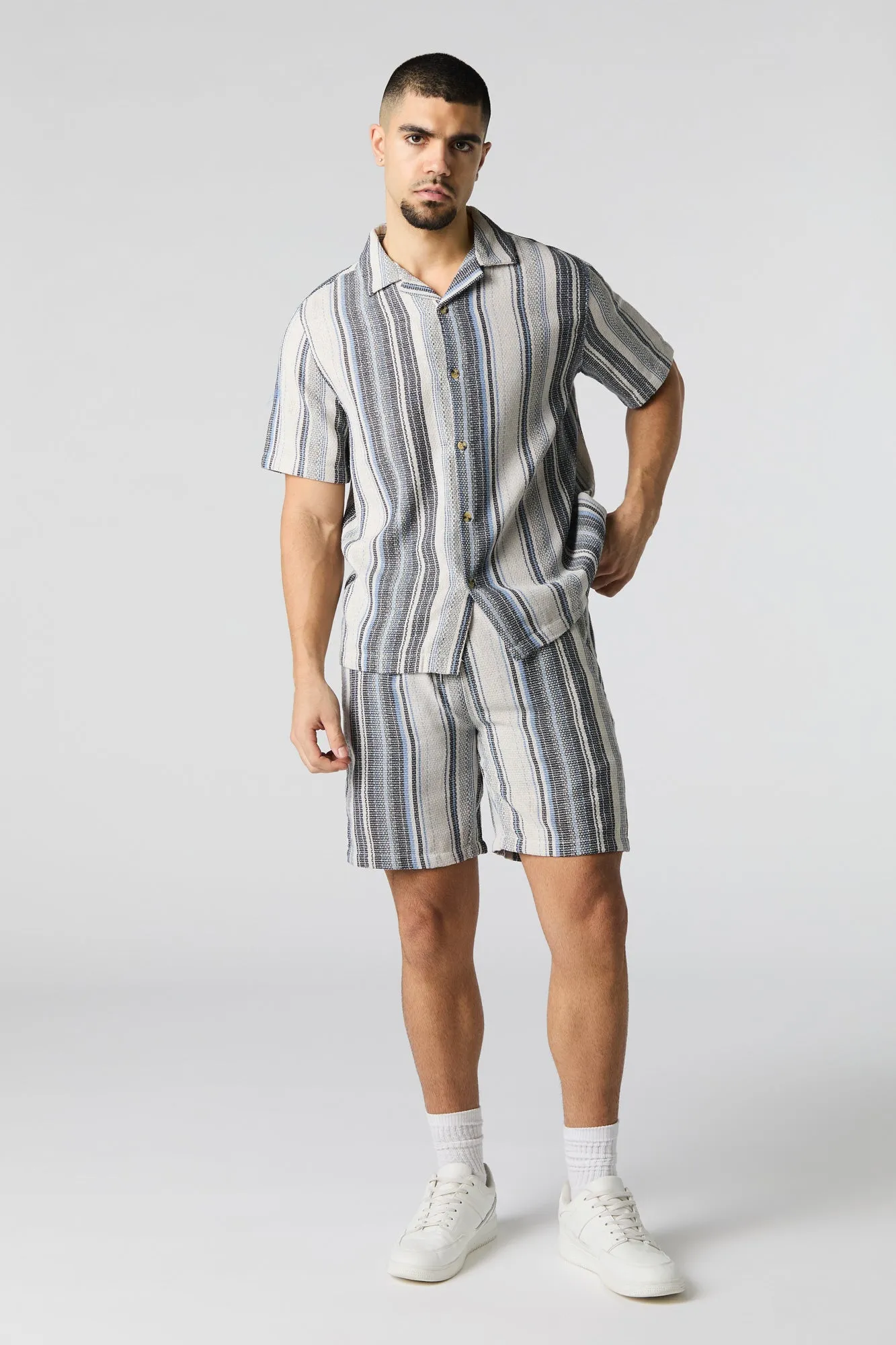 Short en tricot texturé rayé à taille coulissante