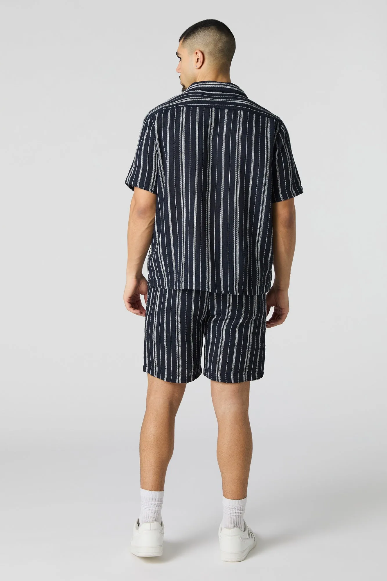 Short en tricot texturé rayé à taille coulissante