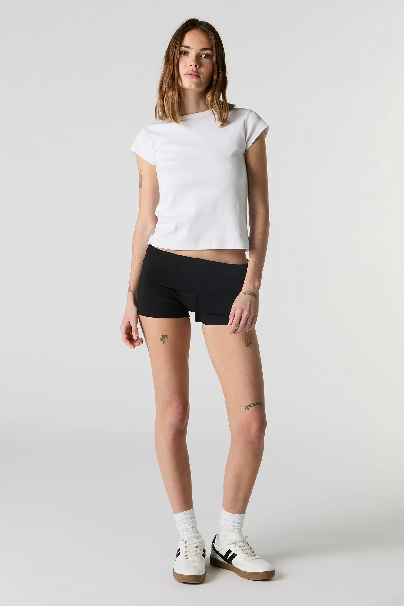 Short imprimé avec bande de taille repliée