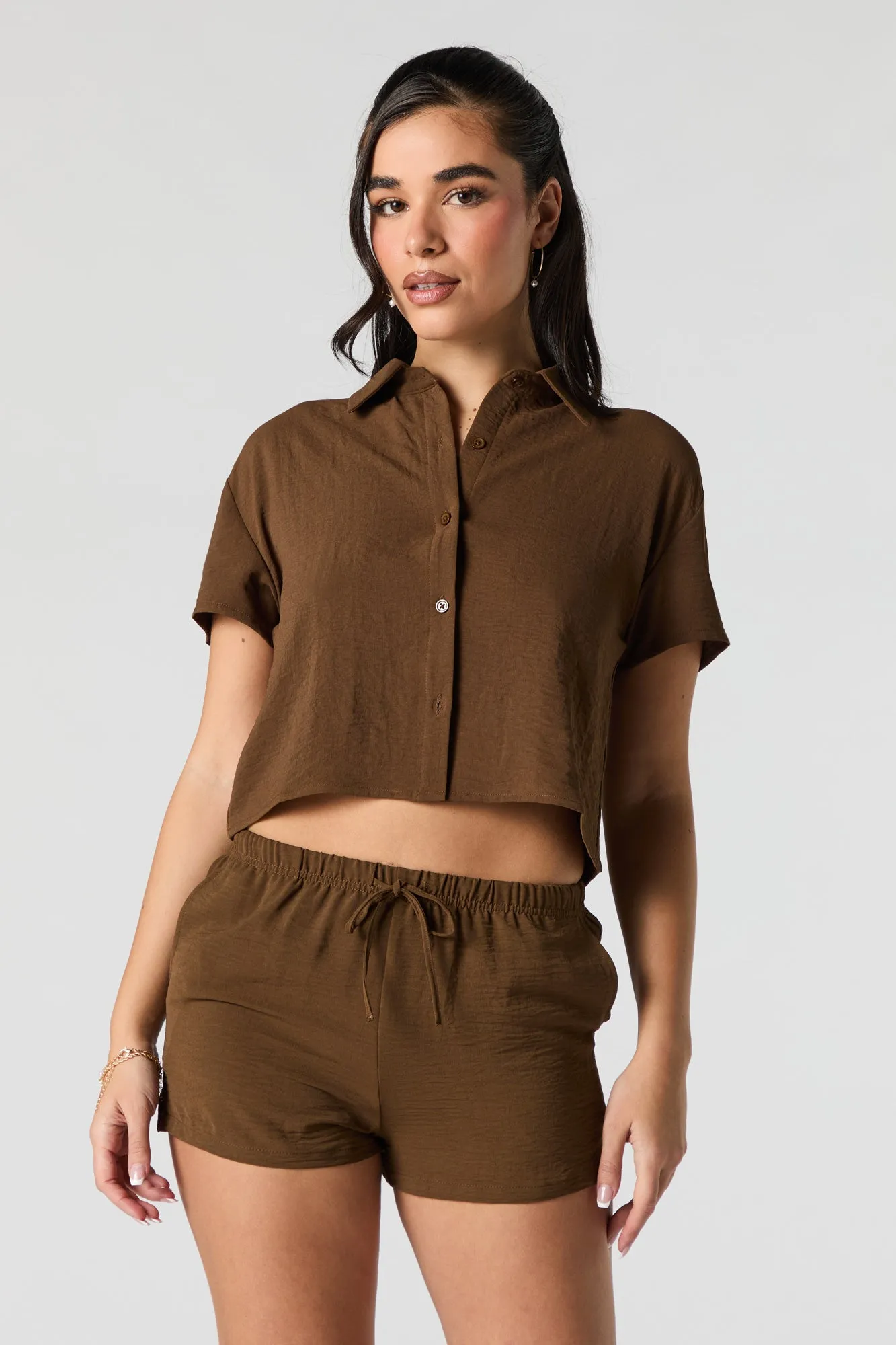 Short mi-taille avec taille coulissante