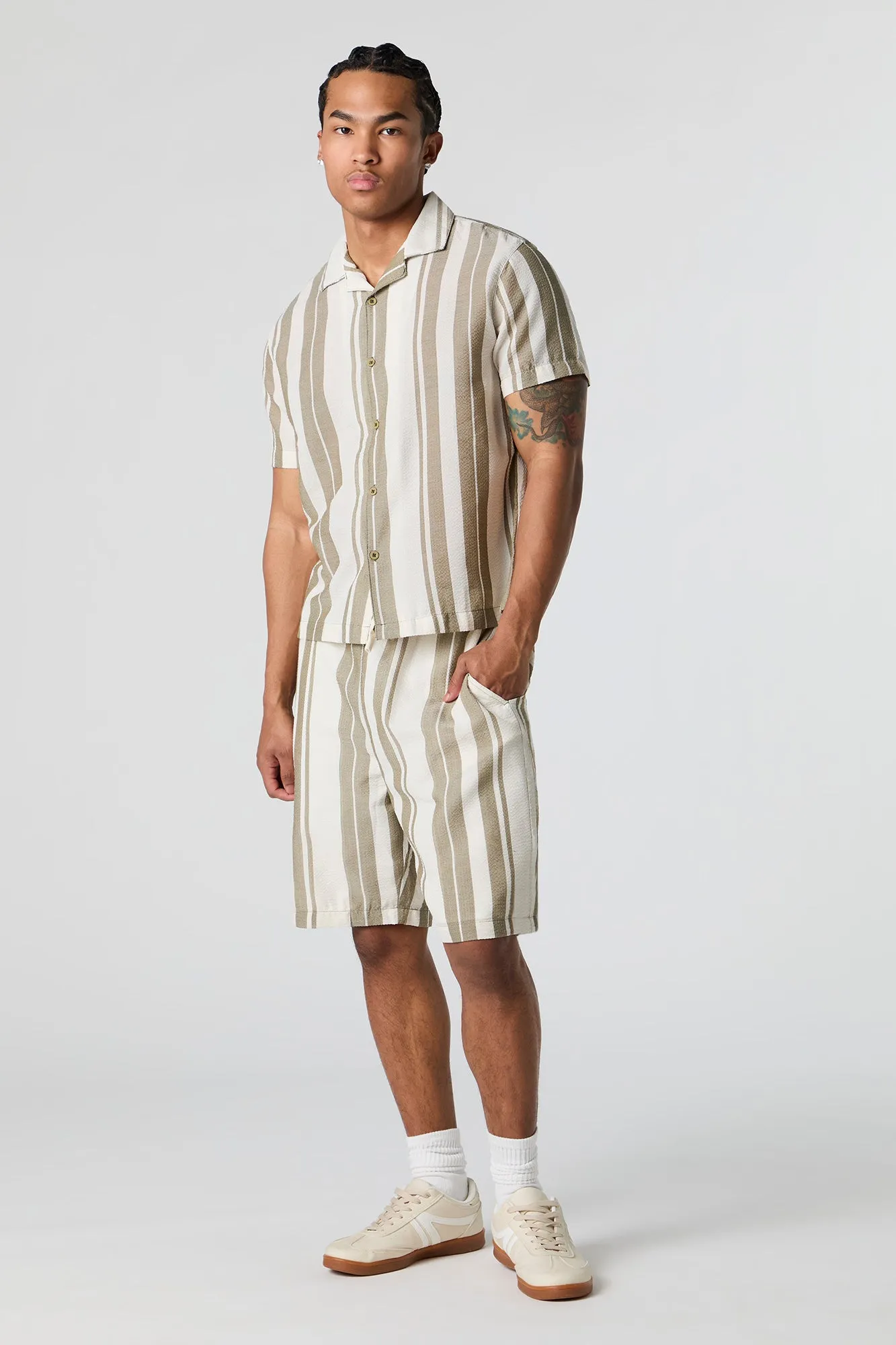 Short rayé à taille coulissante