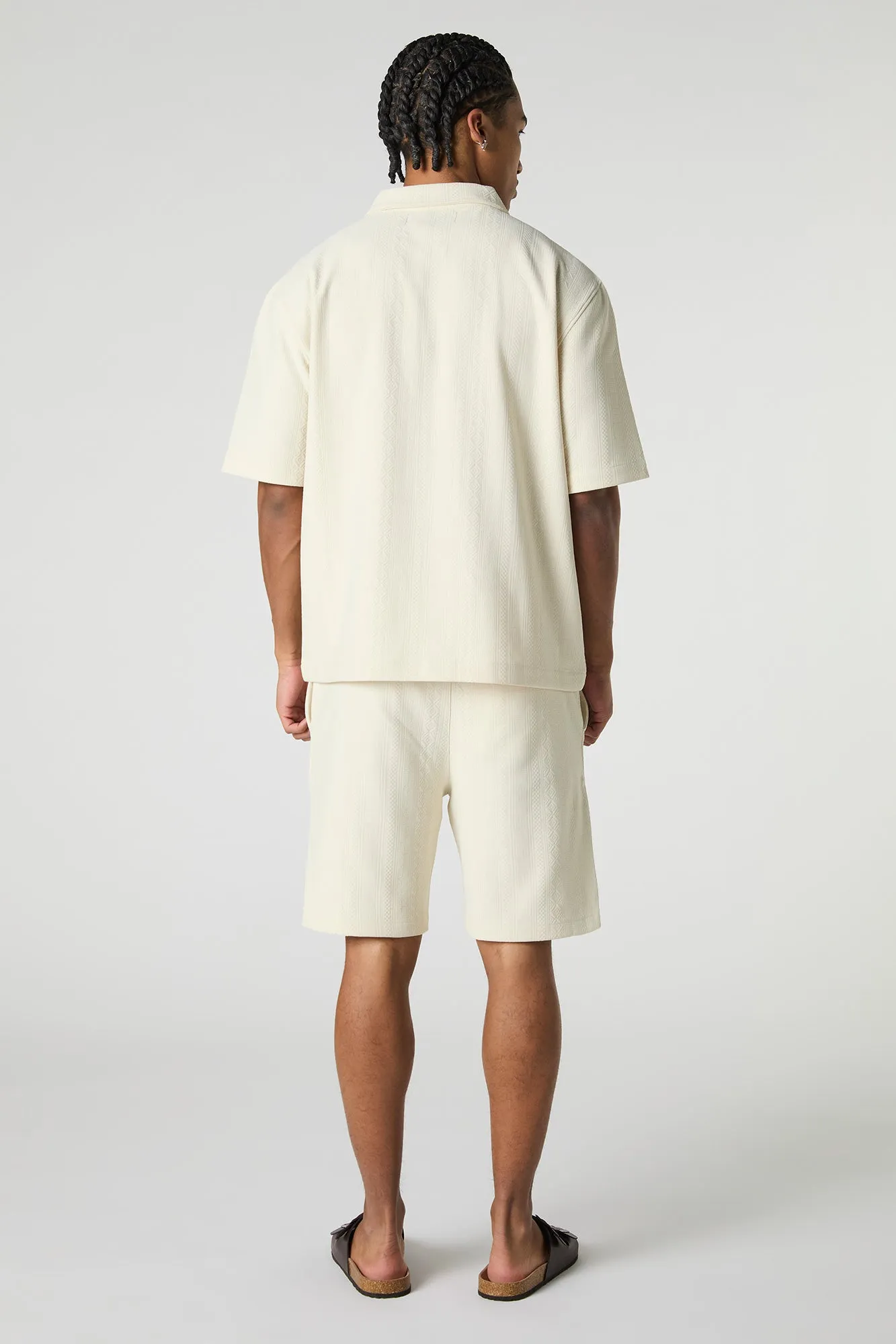 Short texturé à taille coulissante avec motif géométrique