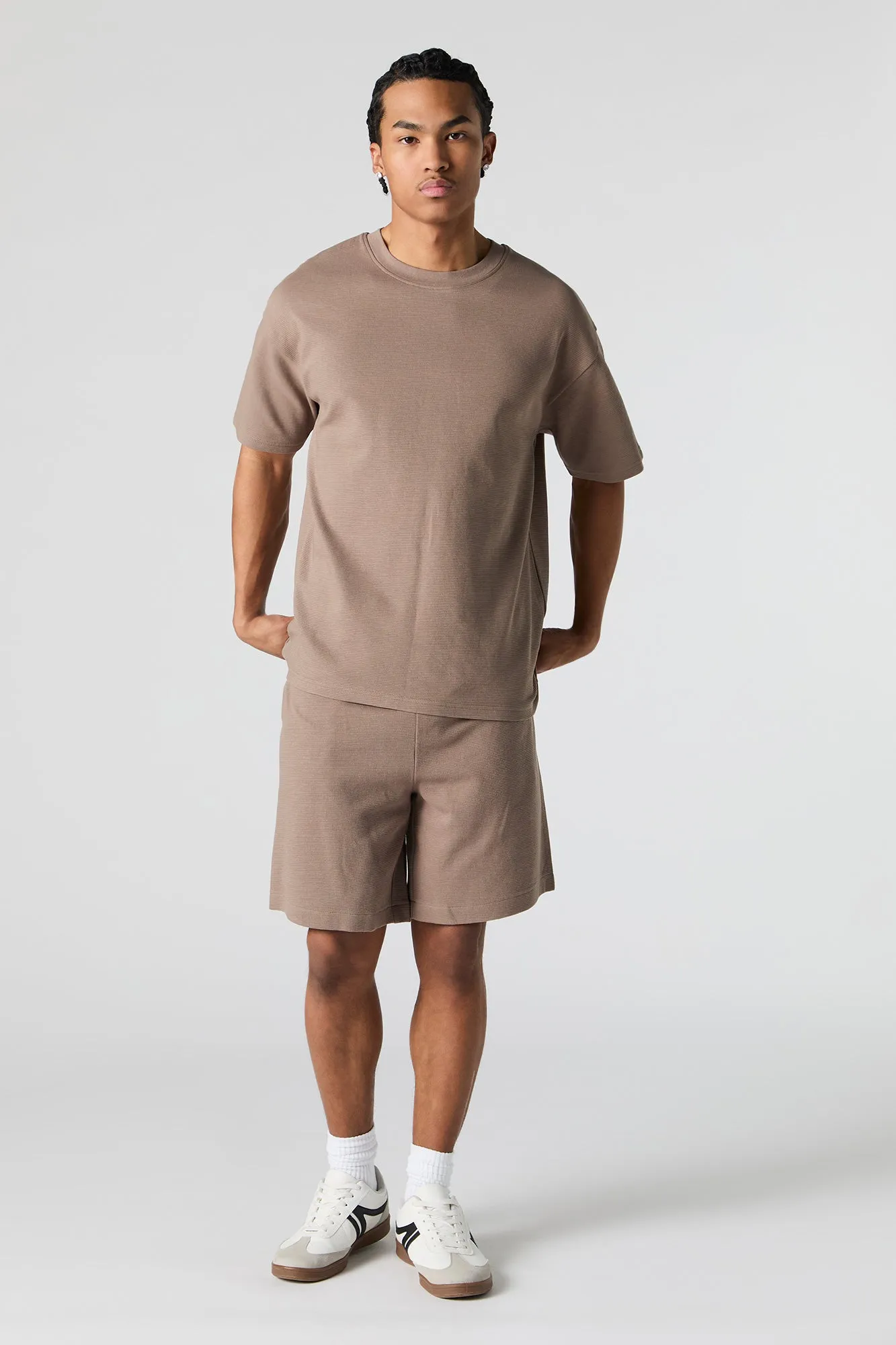 Short texturé à taille coulissante