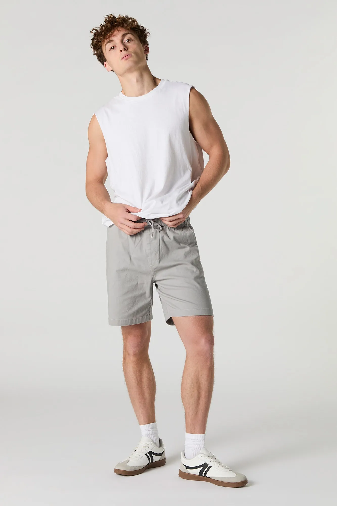 Short uni à taille coulissante