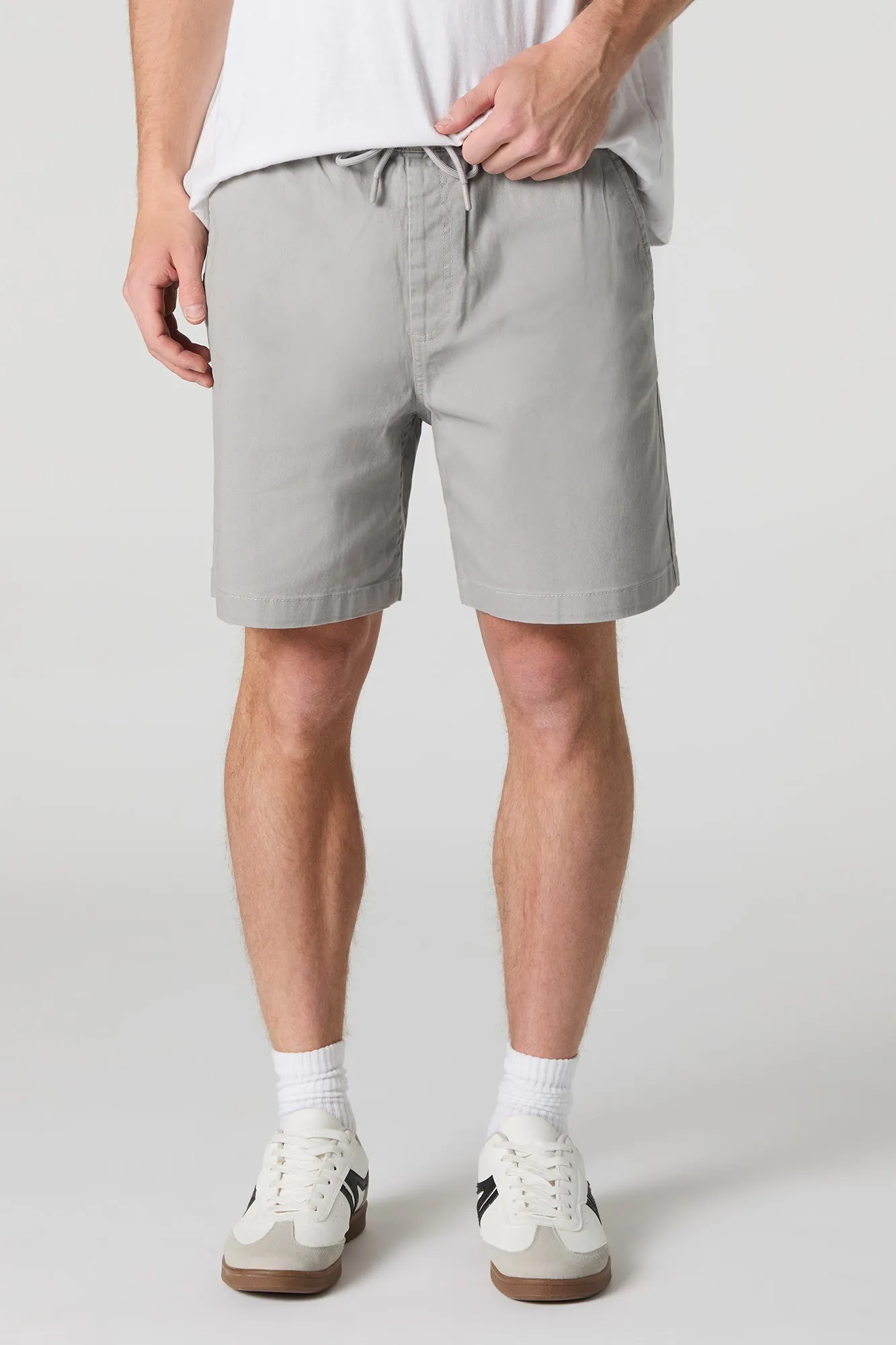 Short uni à taille coulissante