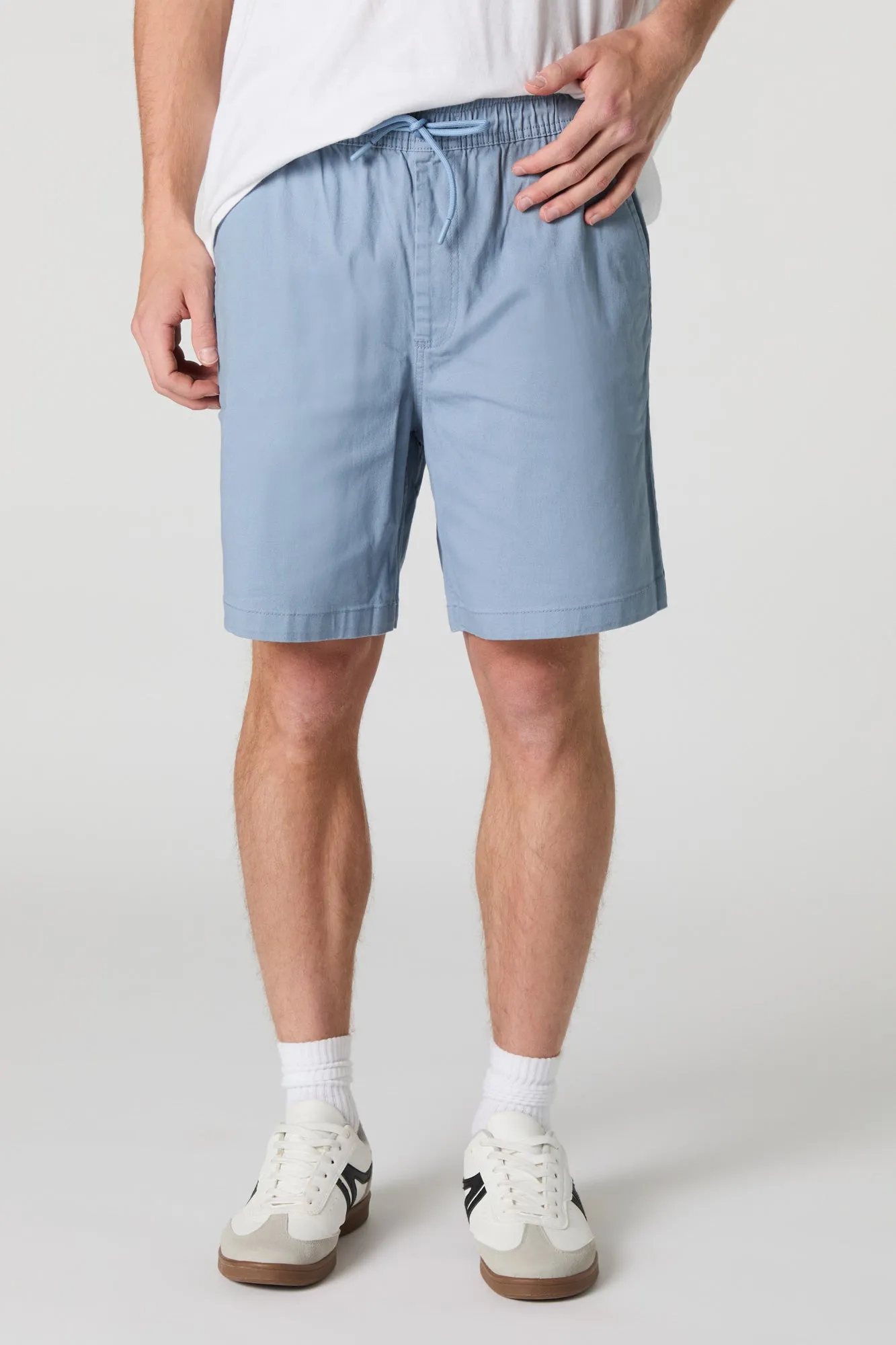 Short uni à taille coulissante