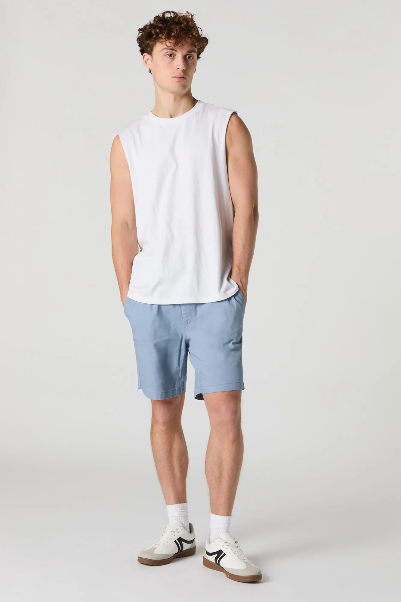 Short uni à taille coulissante