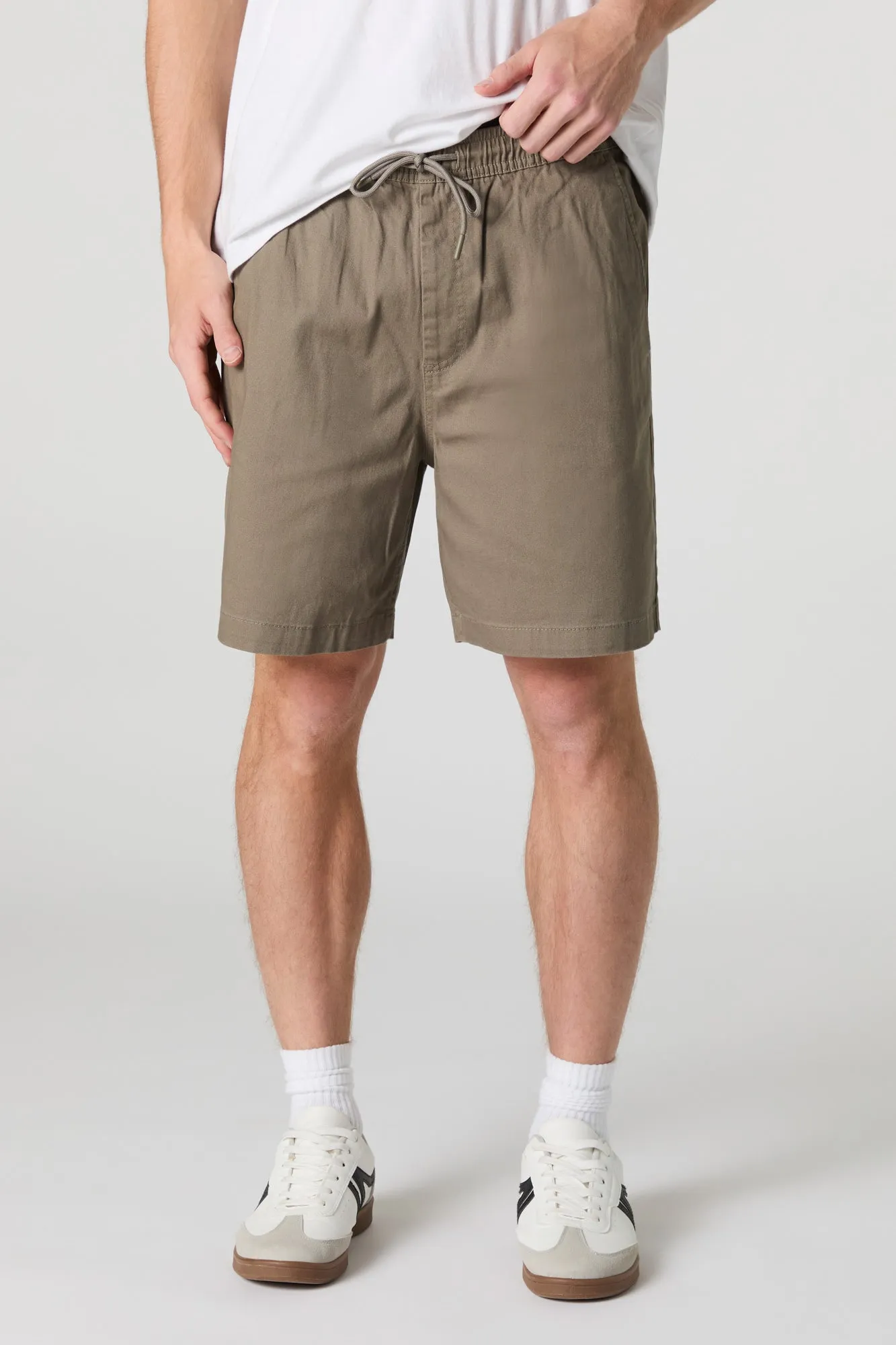 Short uni à taille coulissante