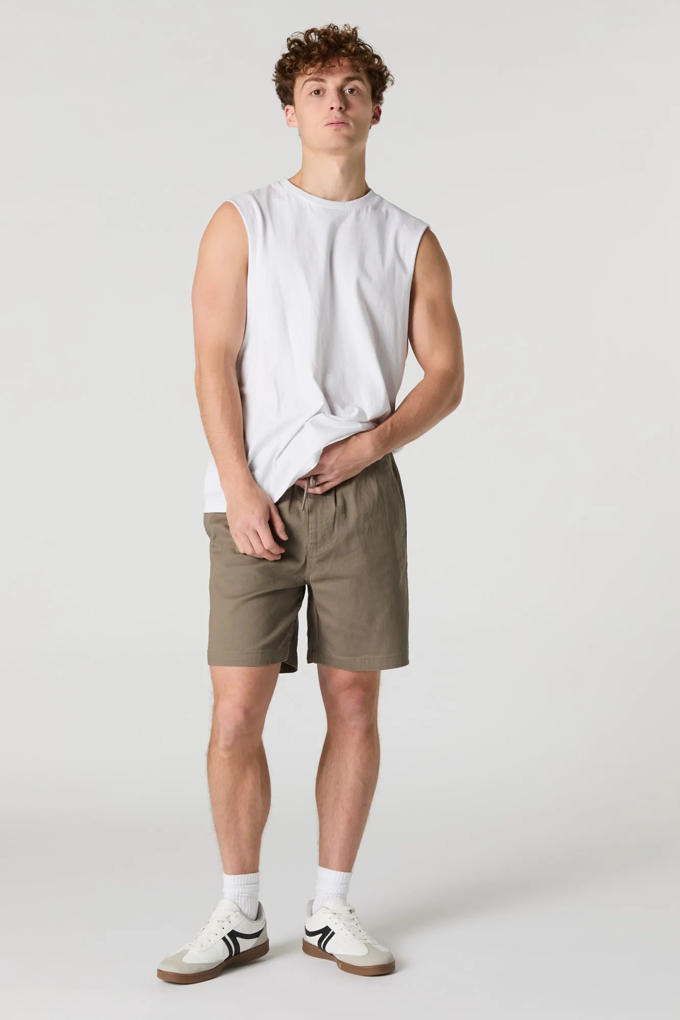 Short uni à taille coulissante