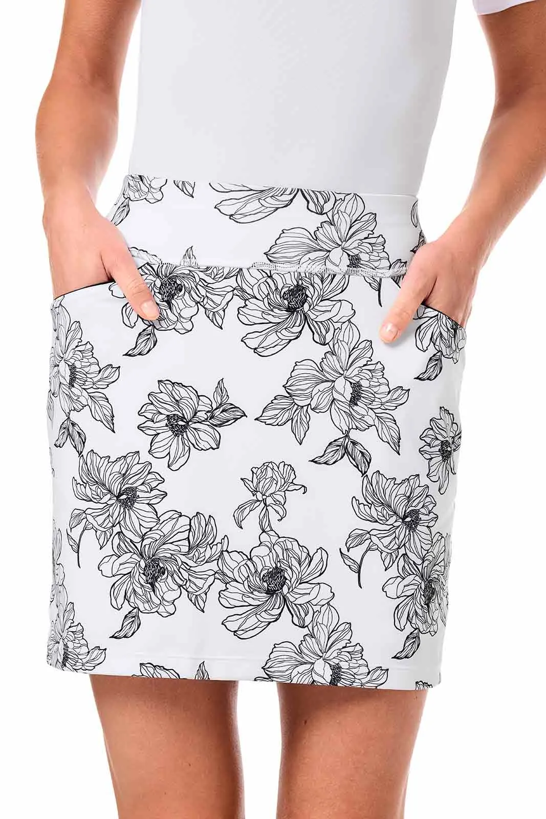 Women's Corta Performance Skort | White/Black Perfect Peony